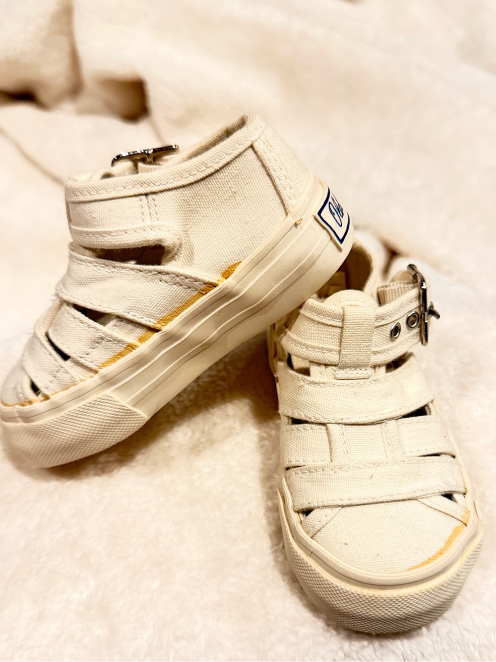 Vintage Old Navy Toddler Shoes Size 3 – Cream Canvas Fisherman Sandals